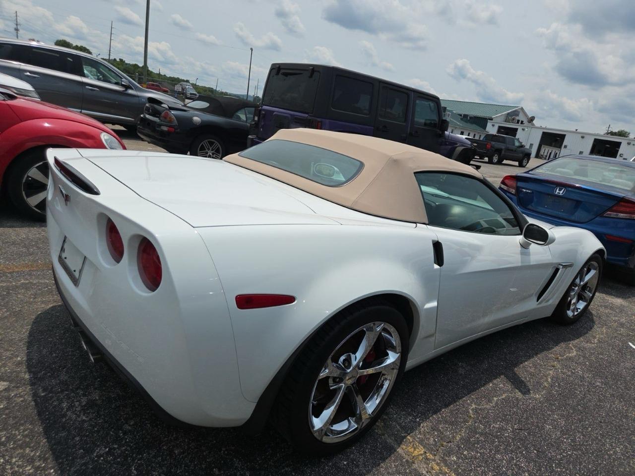 Chevrolet Corvette 2dr Conv Z16 Grand Sport w/2LT 2012