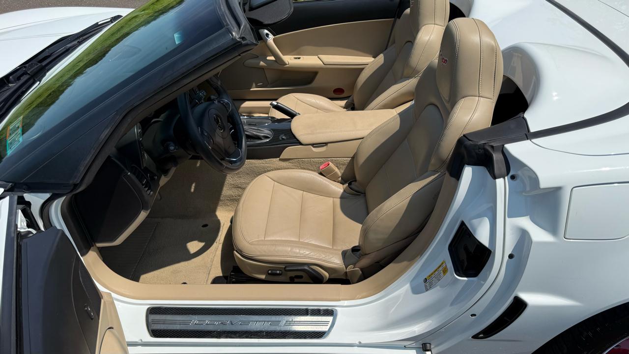 Chevrolet Corvette 2dr Conv Z16 Grand Sport w/2LT 2012