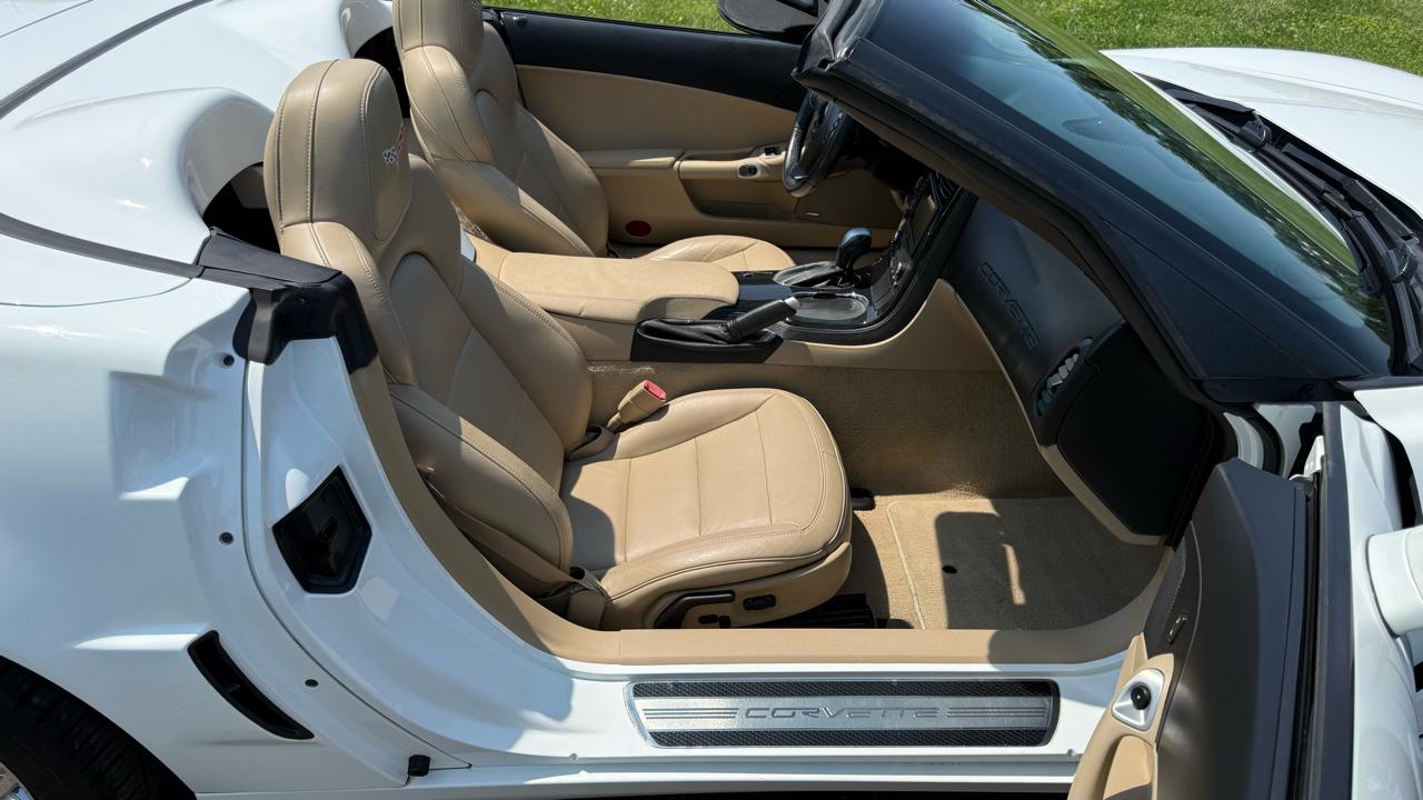 Chevrolet Corvette 2dr Conv Z16 Grand Sport w/2LT 2012