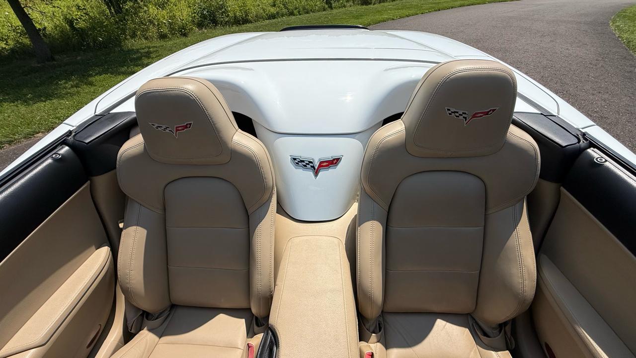 Chevrolet Corvette 2dr Conv Z16 Grand Sport w/2LT 2012