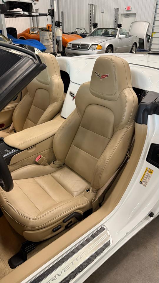 Chevrolet Corvette 2dr Conv Z16 Grand Sport w/2LT 2012