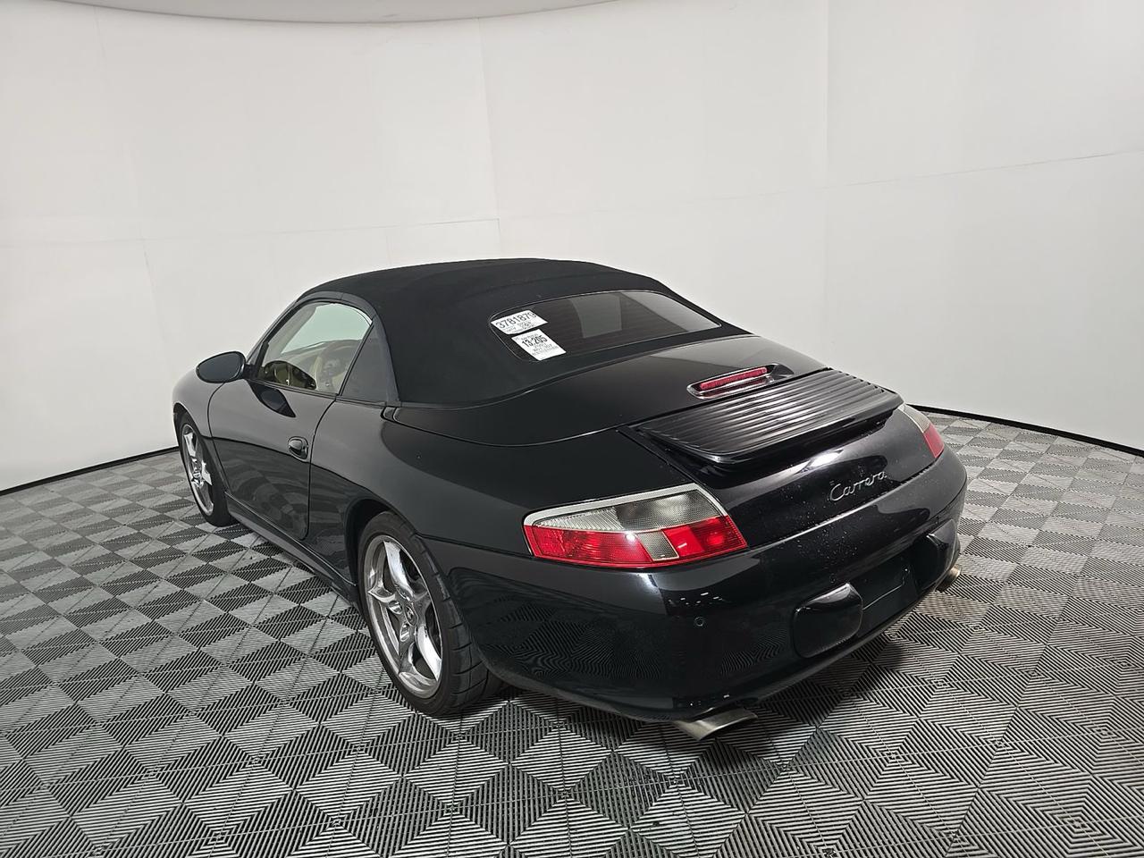 Porsche 911 Carrera 2dr Carrera Cabriolet Tiptronic 2003