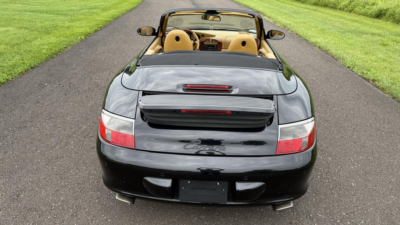 Porsche 911 Carrera 2dr Carrera Cabriolet Tiptronic 2003