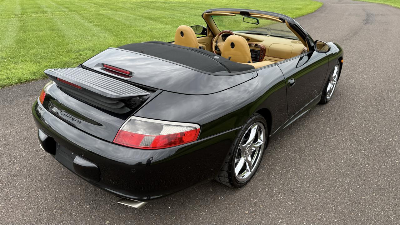 Porsche 911 Carrera 2dr Carrera Cabriolet Tiptronic 2003