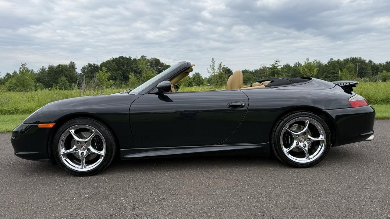 Porsche 911 Carrera 2dr Carrera Cabriolet Tiptronic 2003