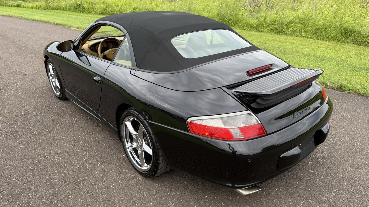 Porsche 911 Carrera 2dr Carrera Cabriolet Tiptronic 2003