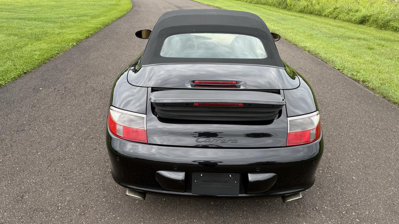 Porsche 911 Carrera 2dr Carrera Cabriolet Tiptronic 2003