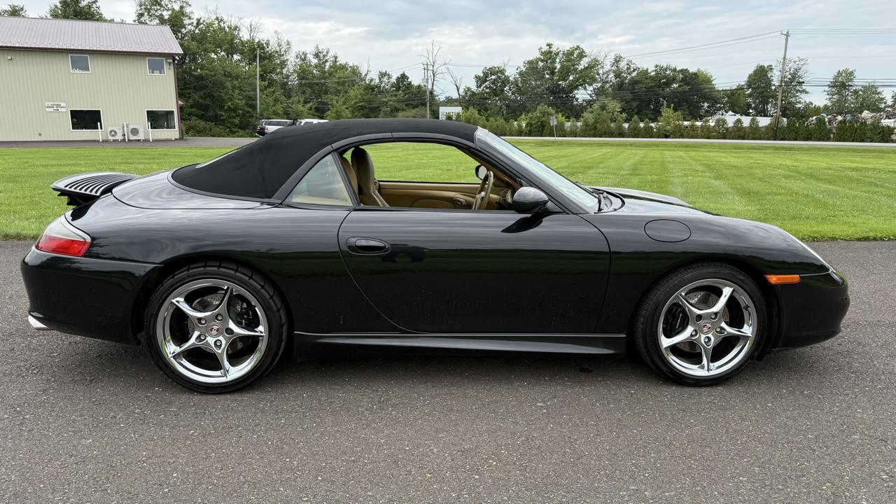 Porsche 911 Carrera 2dr Carrera Cabriolet Tiptronic 2003