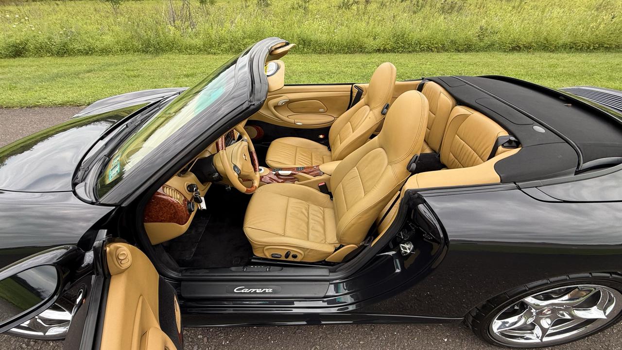 Porsche 911 Carrera 2dr Carrera Cabriolet Tiptronic 2003