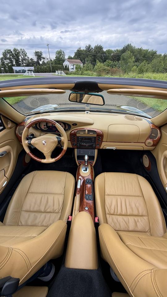 Porsche 911 Carrera 2dr Carrera Cabriolet Tiptronic 2003