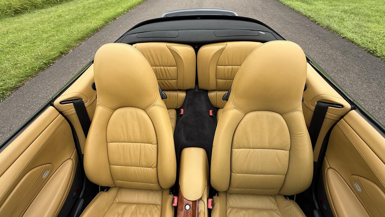 Porsche 911 Carrera 2dr Carrera Cabriolet Tiptronic 2003