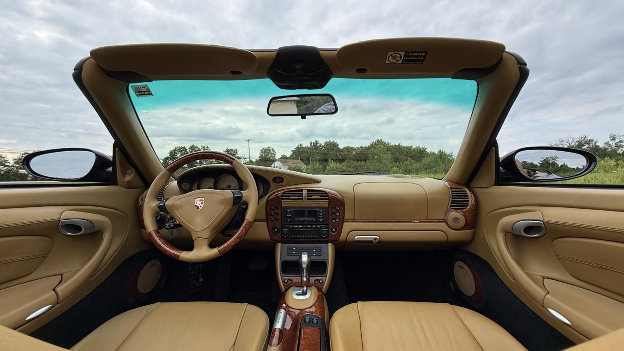Porsche 911 Carrera 2dr Carrera Cabriolet Tiptronic 2003