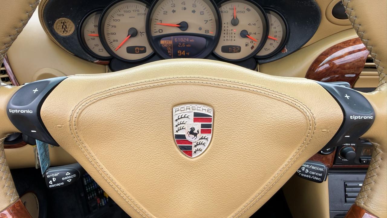 Porsche 911 Carrera 2dr Carrera Cabriolet Tiptronic 2003