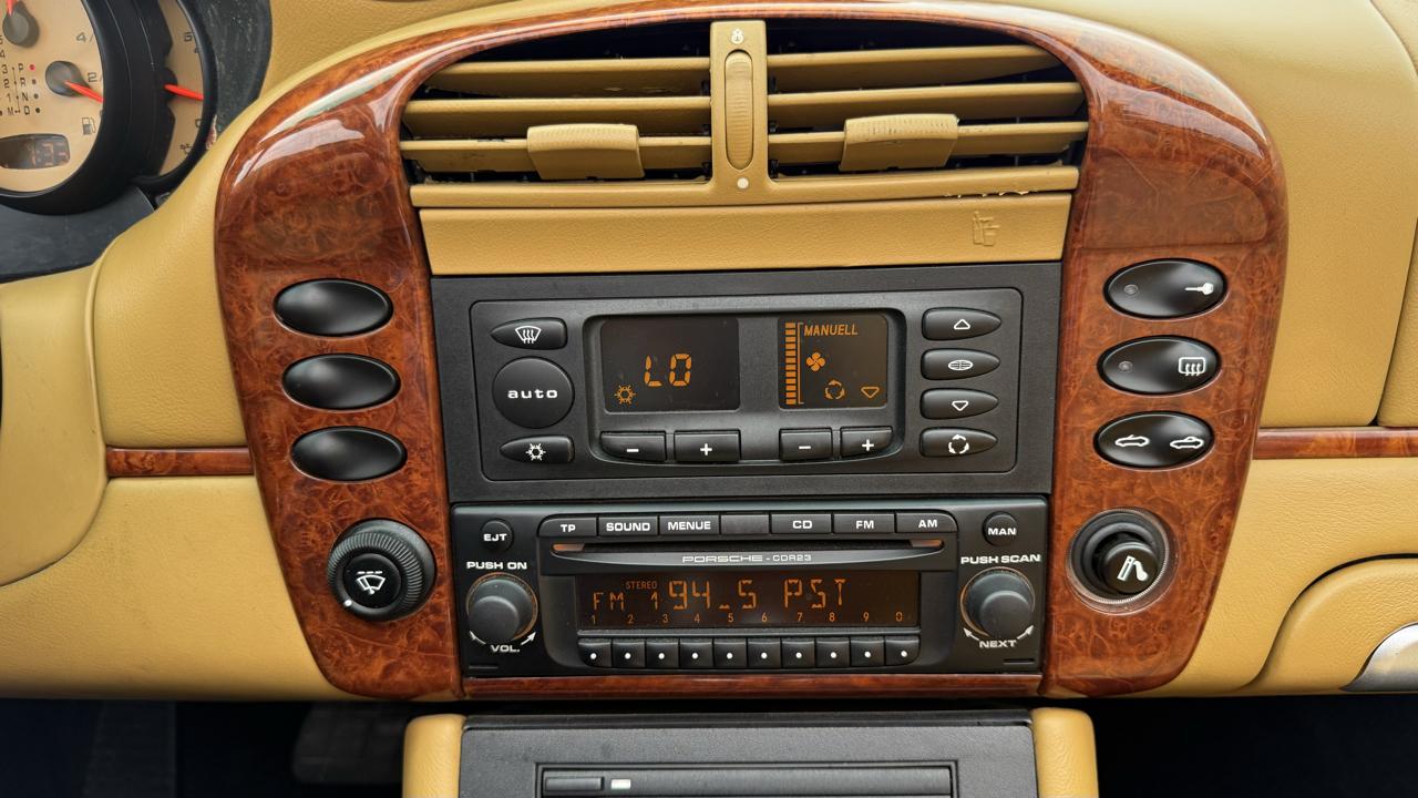 Porsche 911 Carrera 2dr Carrera Cabriolet Tiptronic 2003