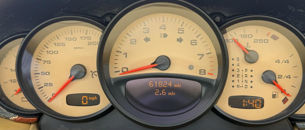 Porsche 911 Carrera 2dr Carrera Cabriolet Tiptronic 2003