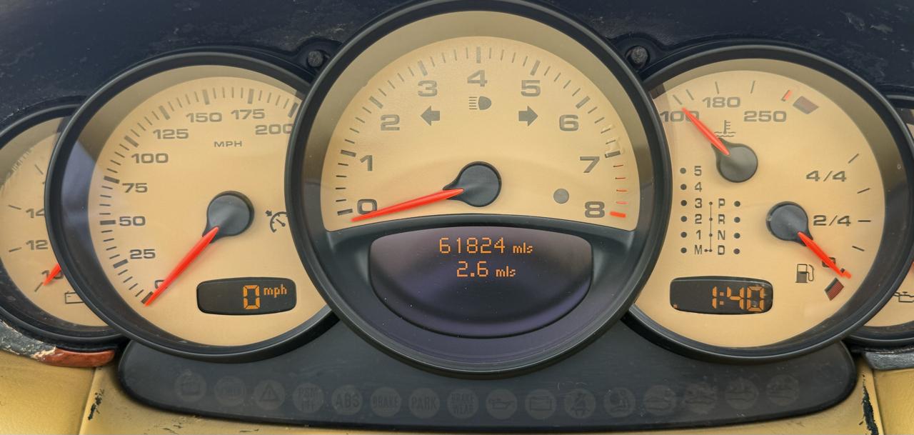 Porsche 911 Carrera 2dr Carrera Cabriolet Tiptronic 2003