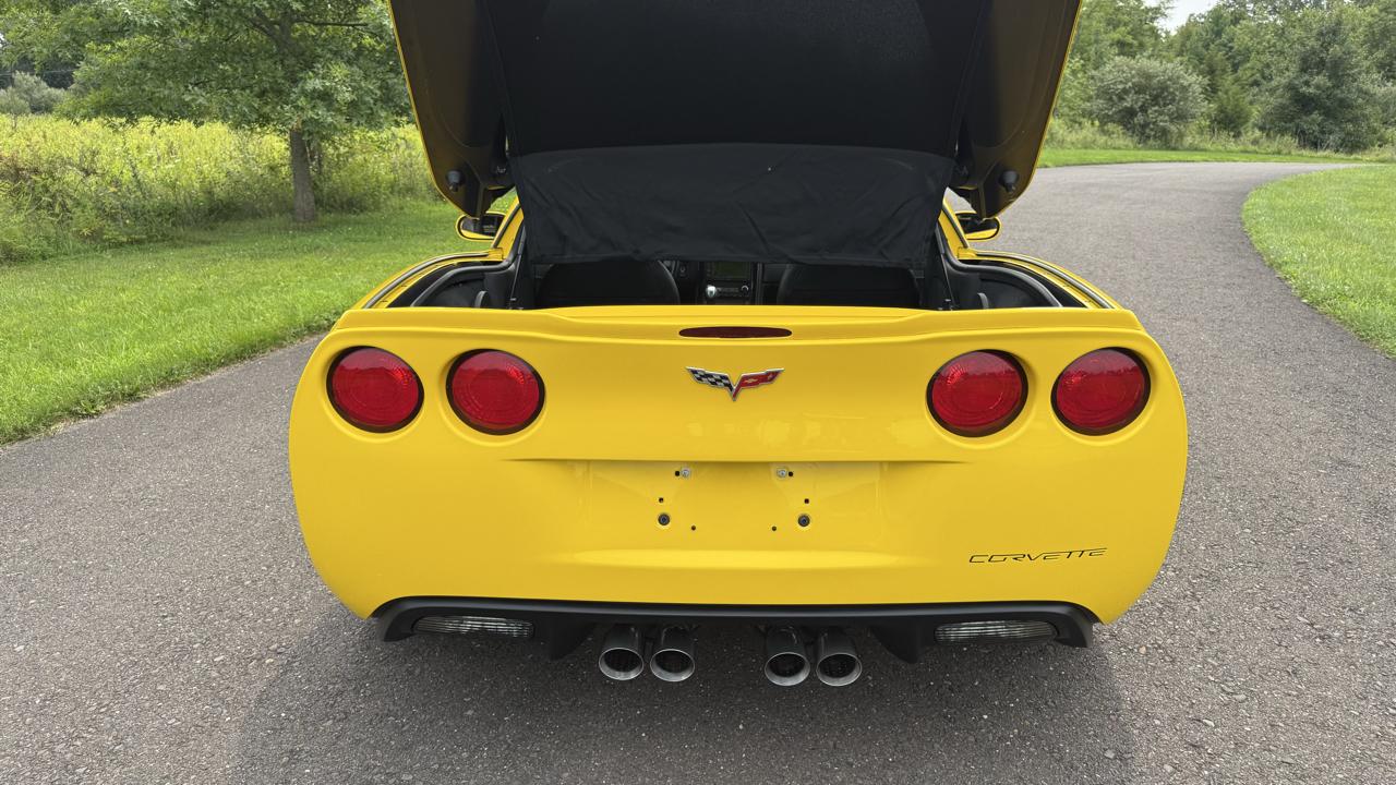 Chevrolet Corvette 2dr Cpe Z16 Grand Sport w/3LT 2010