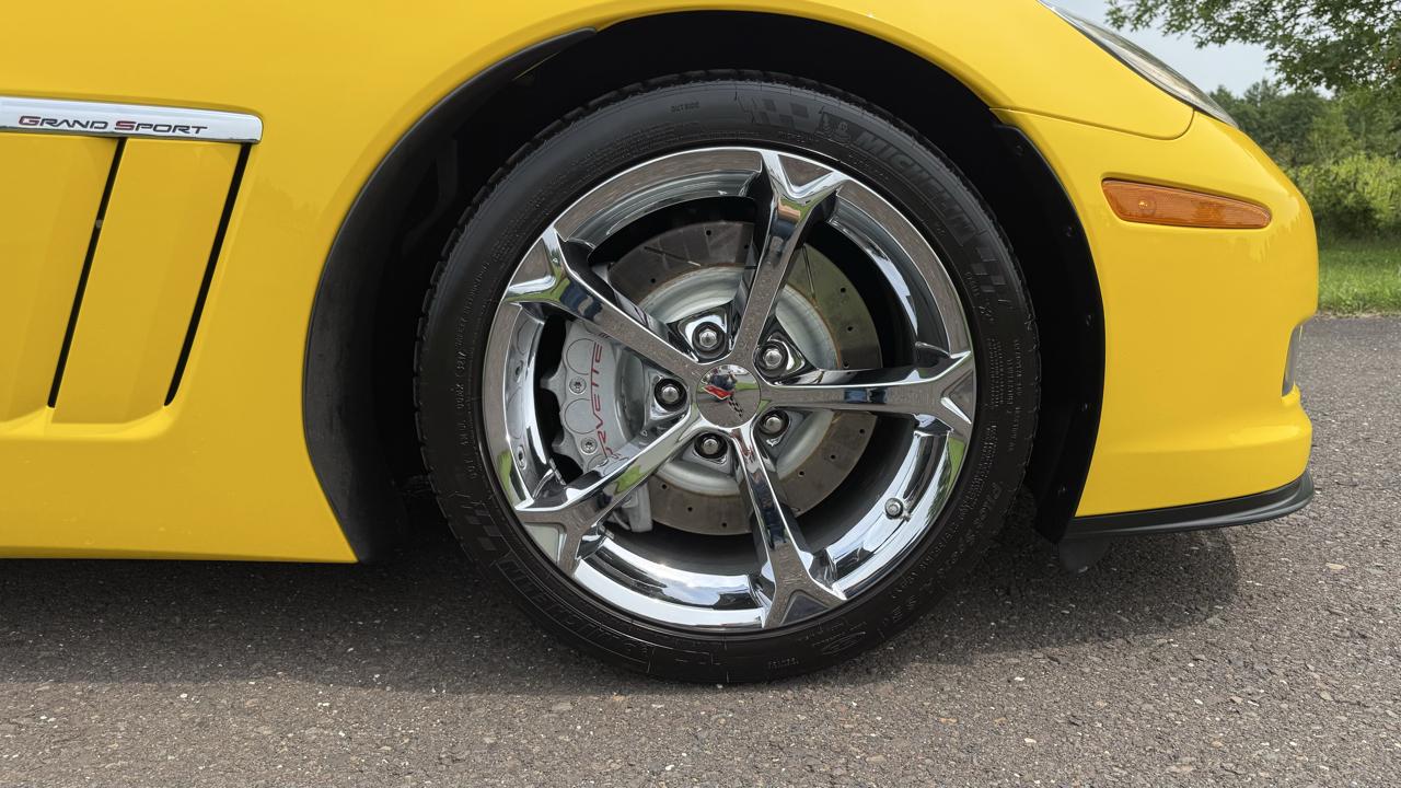 Chevrolet Corvette 2dr Cpe Z16 Grand Sport w/3LT 2010