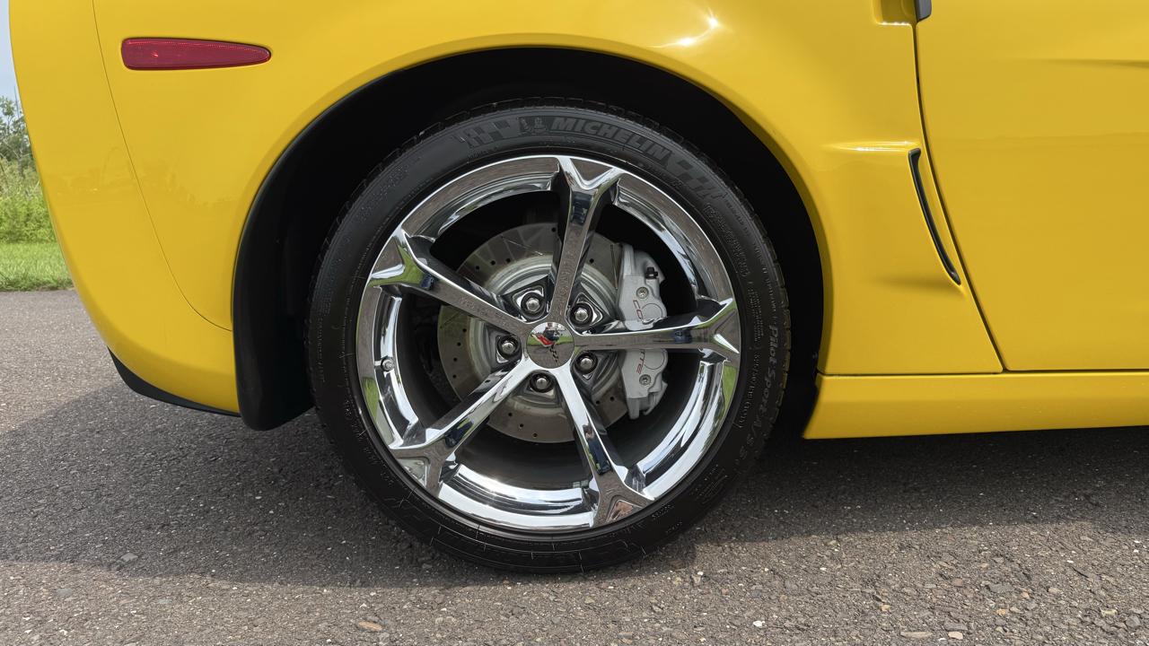Chevrolet Corvette 2dr Cpe Z16 Grand Sport w/3LT 2010