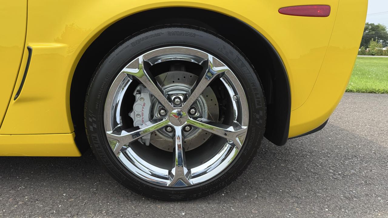 Chevrolet Corvette 2dr Cpe Z16 Grand Sport w/3LT 2010