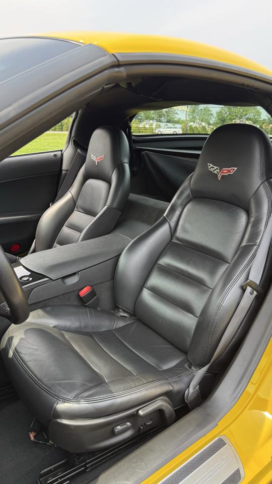 Chevrolet Corvette 2dr Cpe Z16 Grand Sport w/3LT 2010