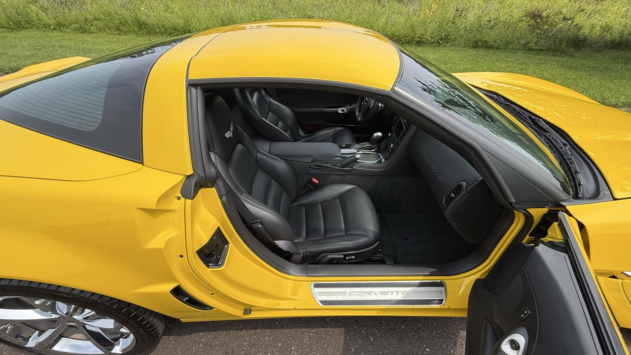Chevrolet Corvette 2dr Cpe Z16 Grand Sport w/3LT 2010