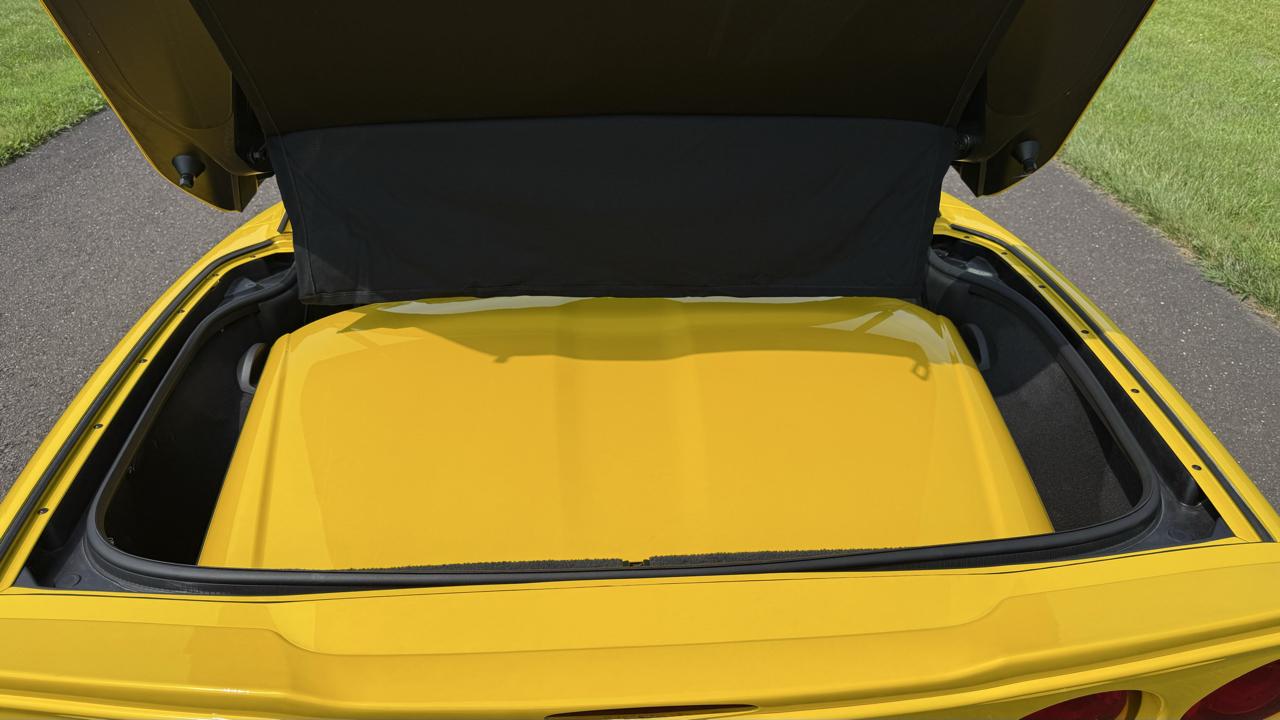 Chevrolet Corvette 2dr Cpe Z16 Grand Sport w/3LT 2010