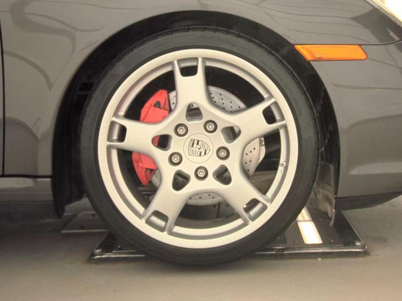 Porsche 911 2dr Cabriolet Carrera 4S 2008