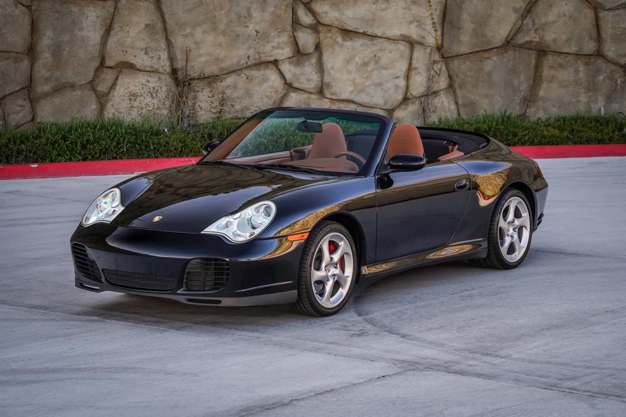 Porsche 911 2dr Cabriolet Carrera 4S 2004