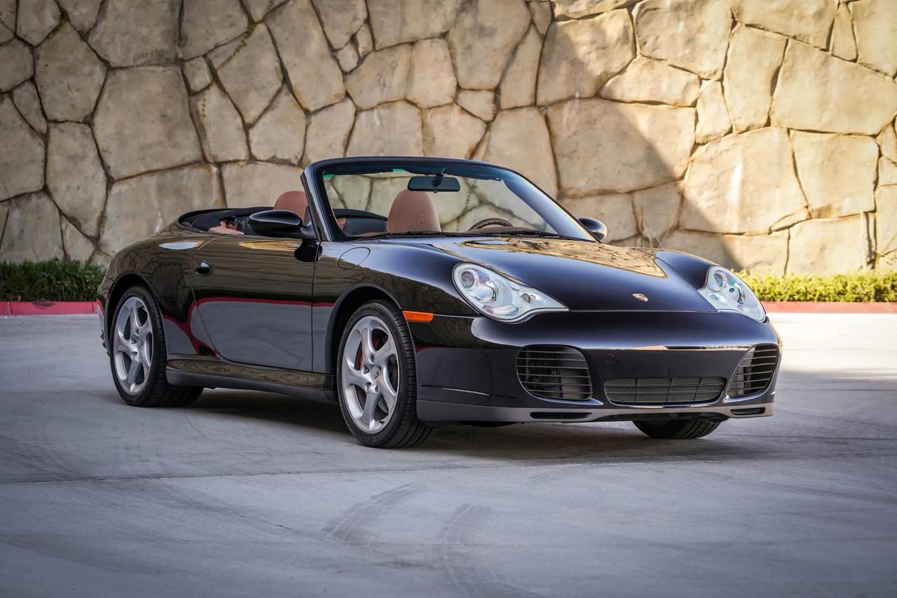 Porsche 911 2dr Cabriolet Carrera 4S 2004