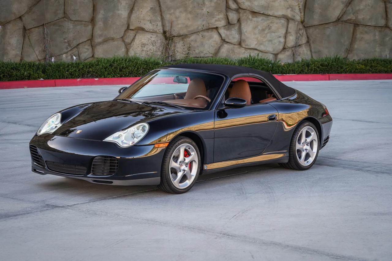 Porsche 911 2dr Cabriolet Carrera 4S 2004