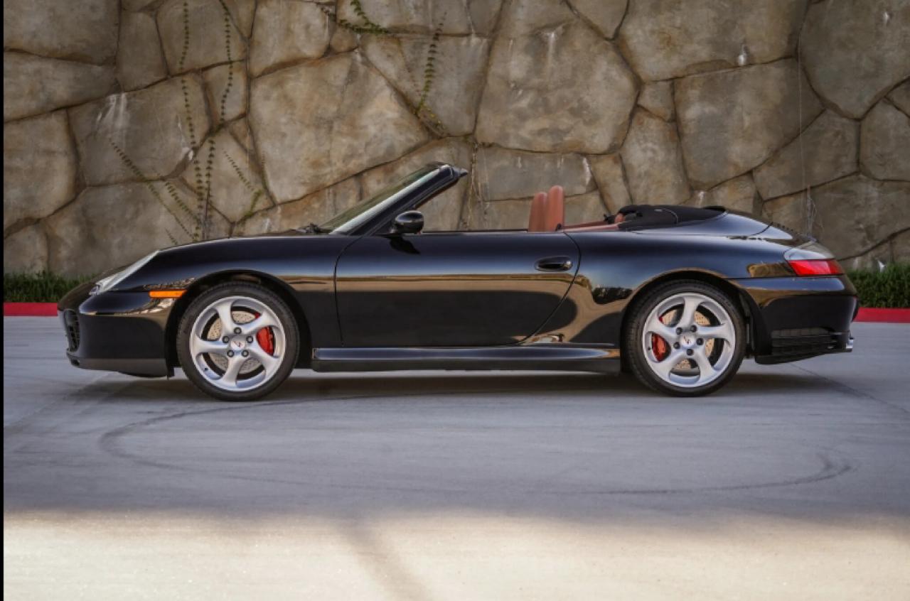 Porsche 911 2dr Cabriolet Carrera 4S 2004