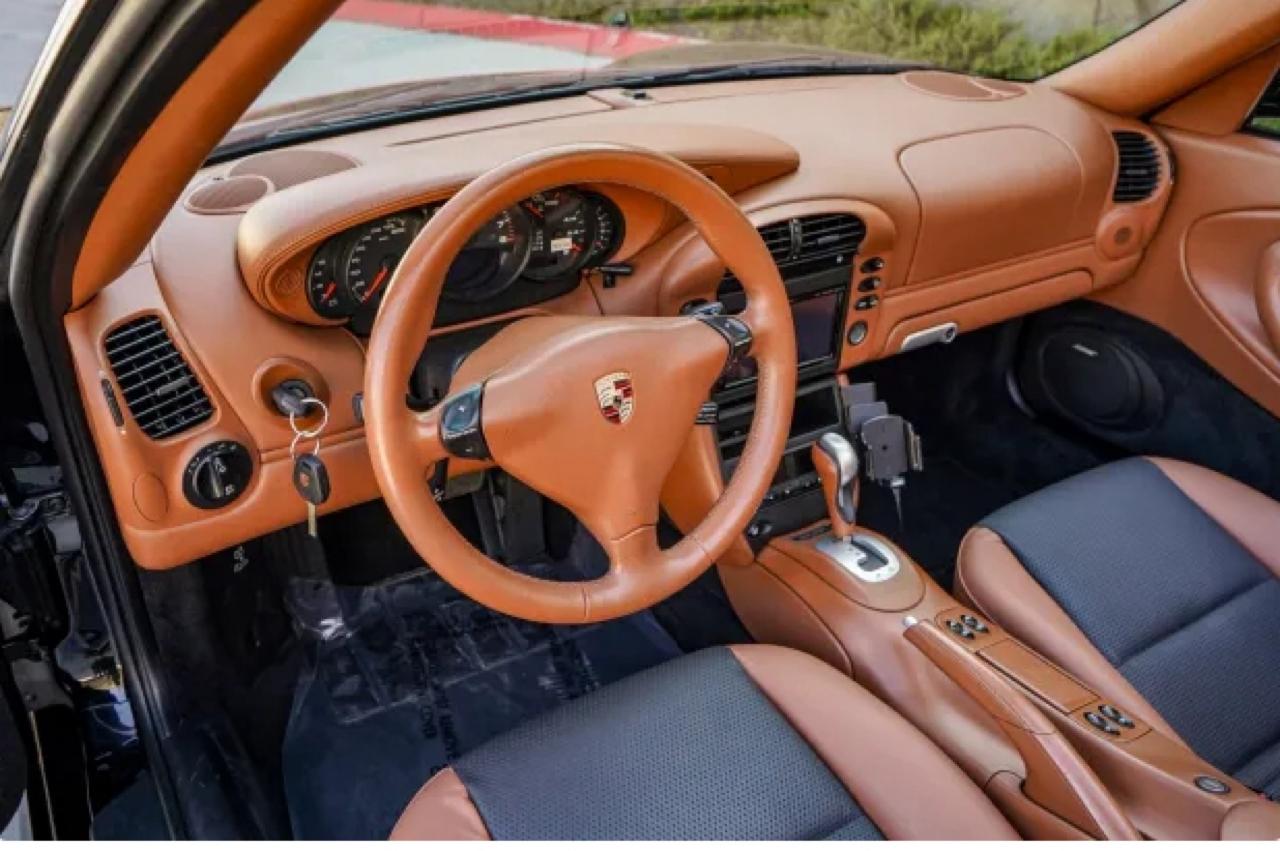 Porsche 911 2dr Cabriolet Carrera 4S 2004