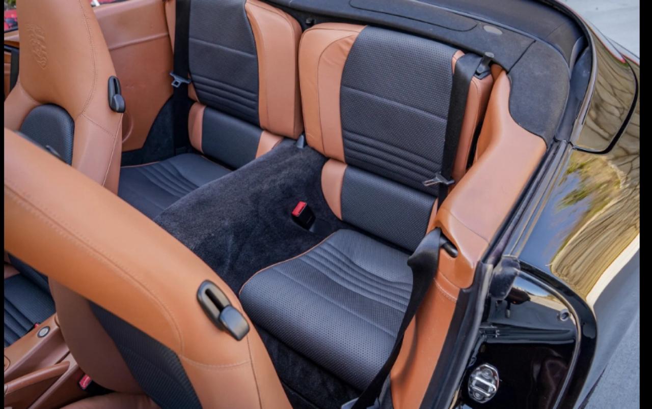 Porsche 911 2dr Cabriolet Carrera 4S 2004
