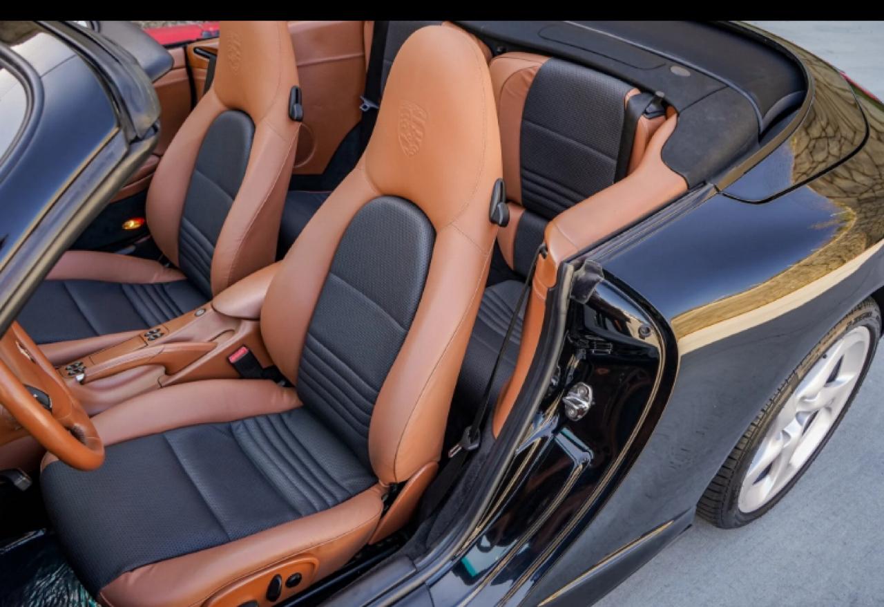 Porsche 911 2dr Cabriolet Carrera 4S 2004