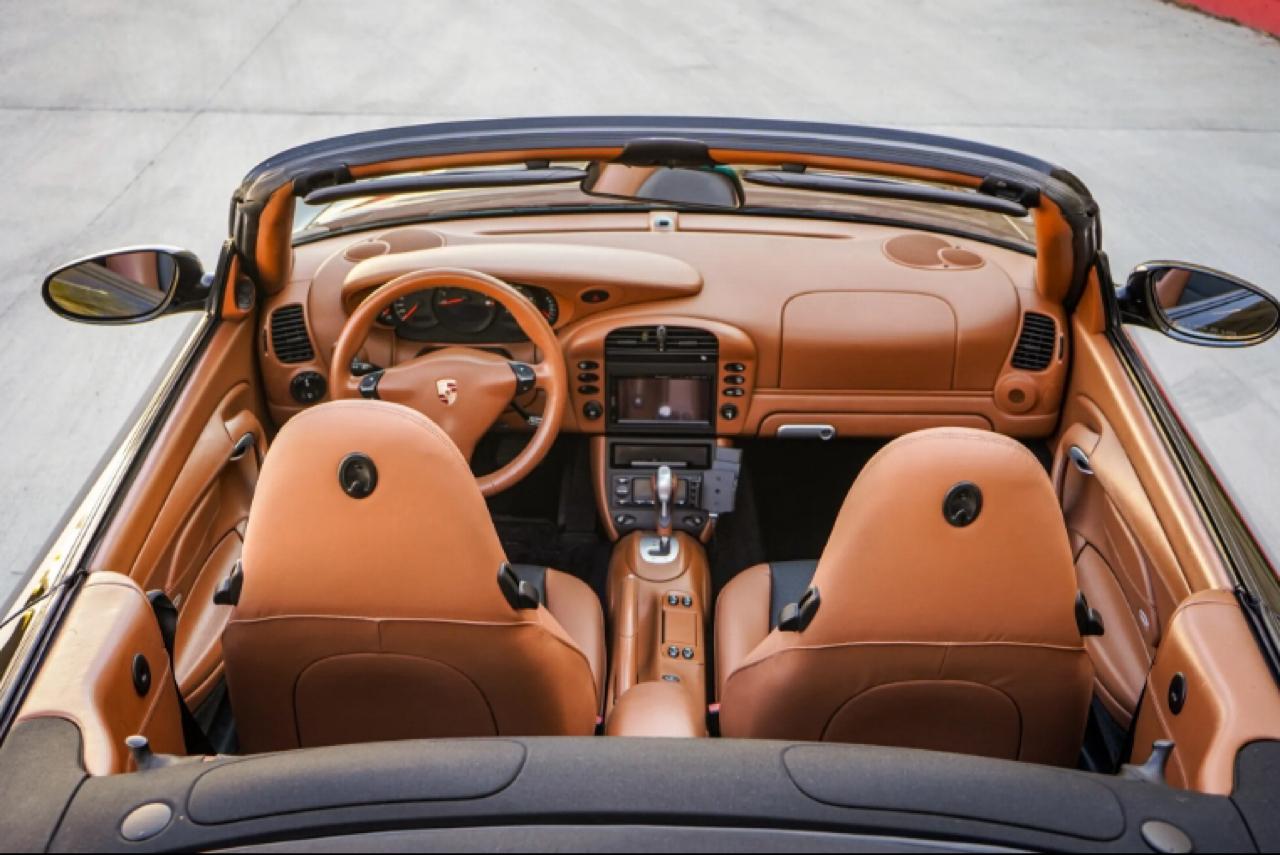 Porsche 911 2dr Cabriolet Carrera 4S 2004