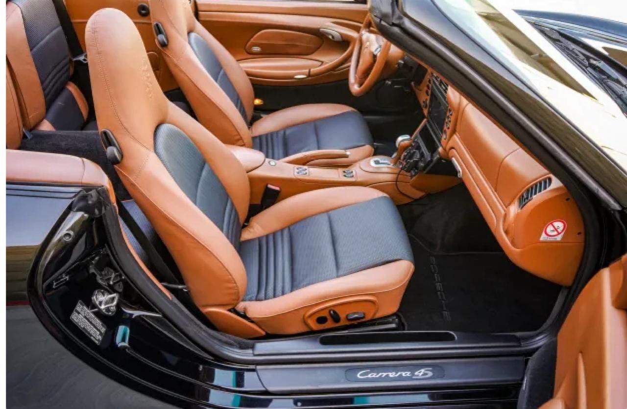Porsche 911 2dr Cabriolet Carrera 4S 2004