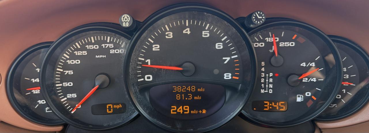 Porsche 911 2dr Cabriolet Carrera 4S 2004