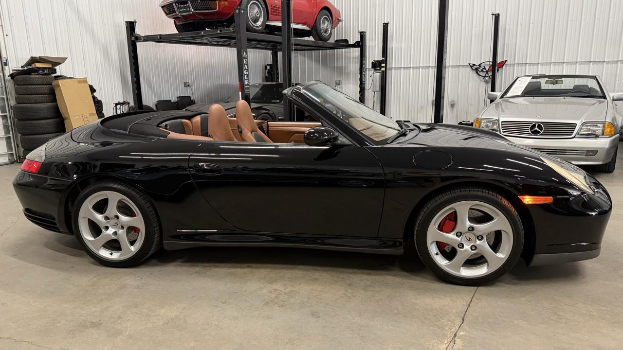 Porsche 911 2dr Cabriolet Carrera 4S 2004