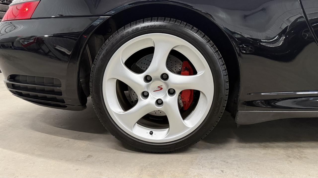 Porsche 911 2dr Cabriolet Carrera 4S 2004
