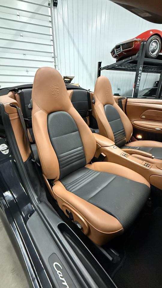 Porsche 911 2dr Cabriolet Carrera 4S 2004