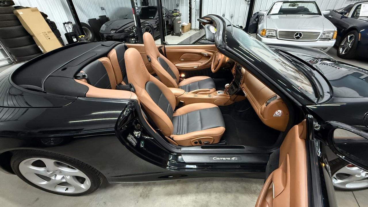 Porsche 911 2dr Cabriolet Carrera 4S 2004