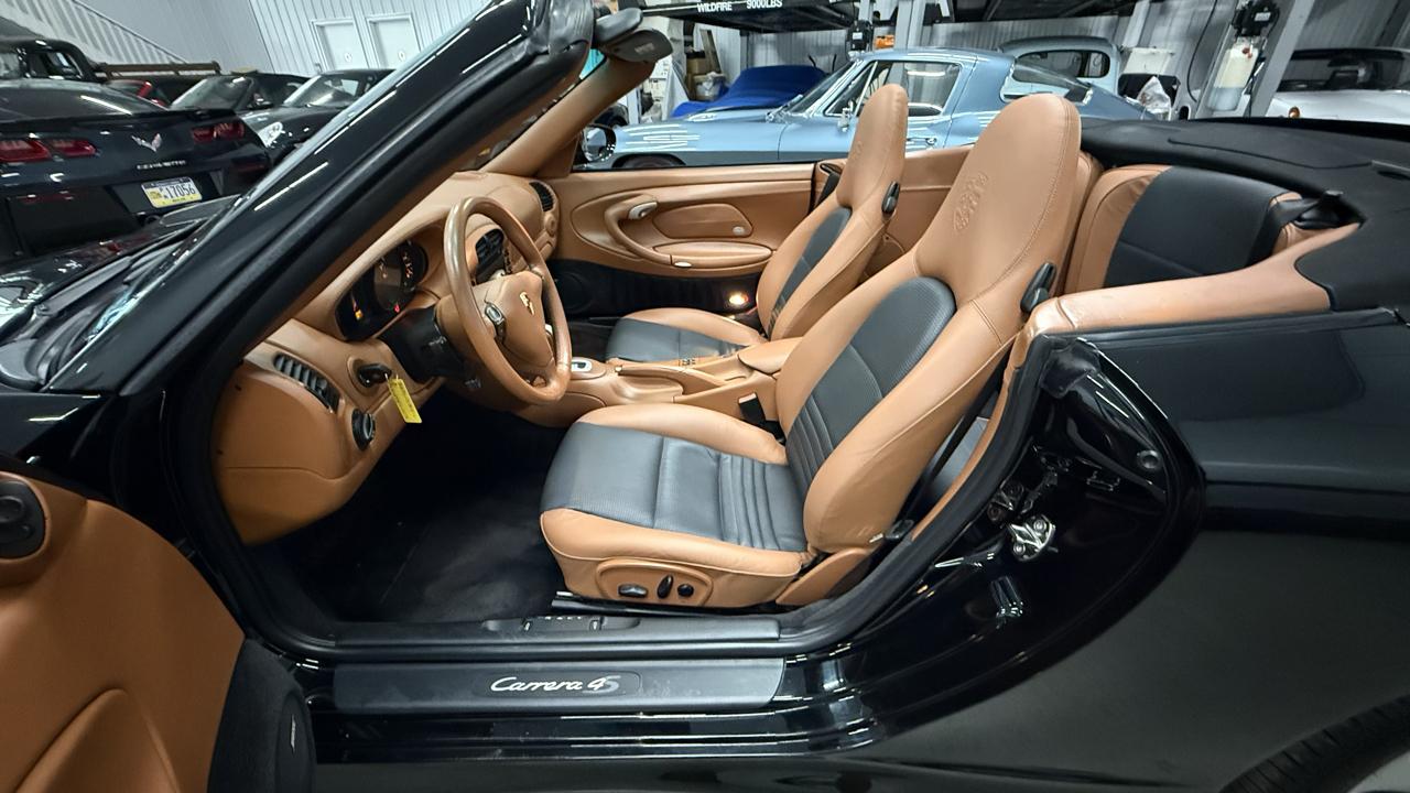 Porsche 911 2dr Cabriolet Carrera 4S 2004