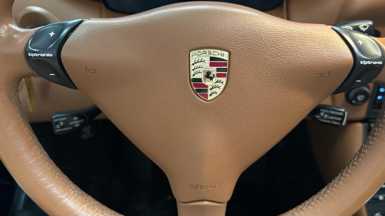 Porsche 911 2dr Cabriolet Carrera 4S 2004