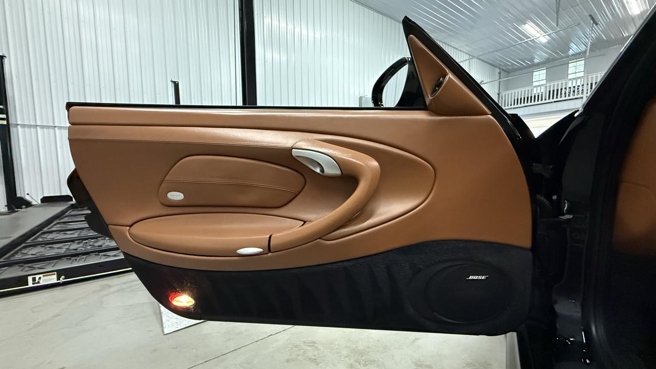 Porsche 911 2dr Cabriolet Carrera 4S 2004