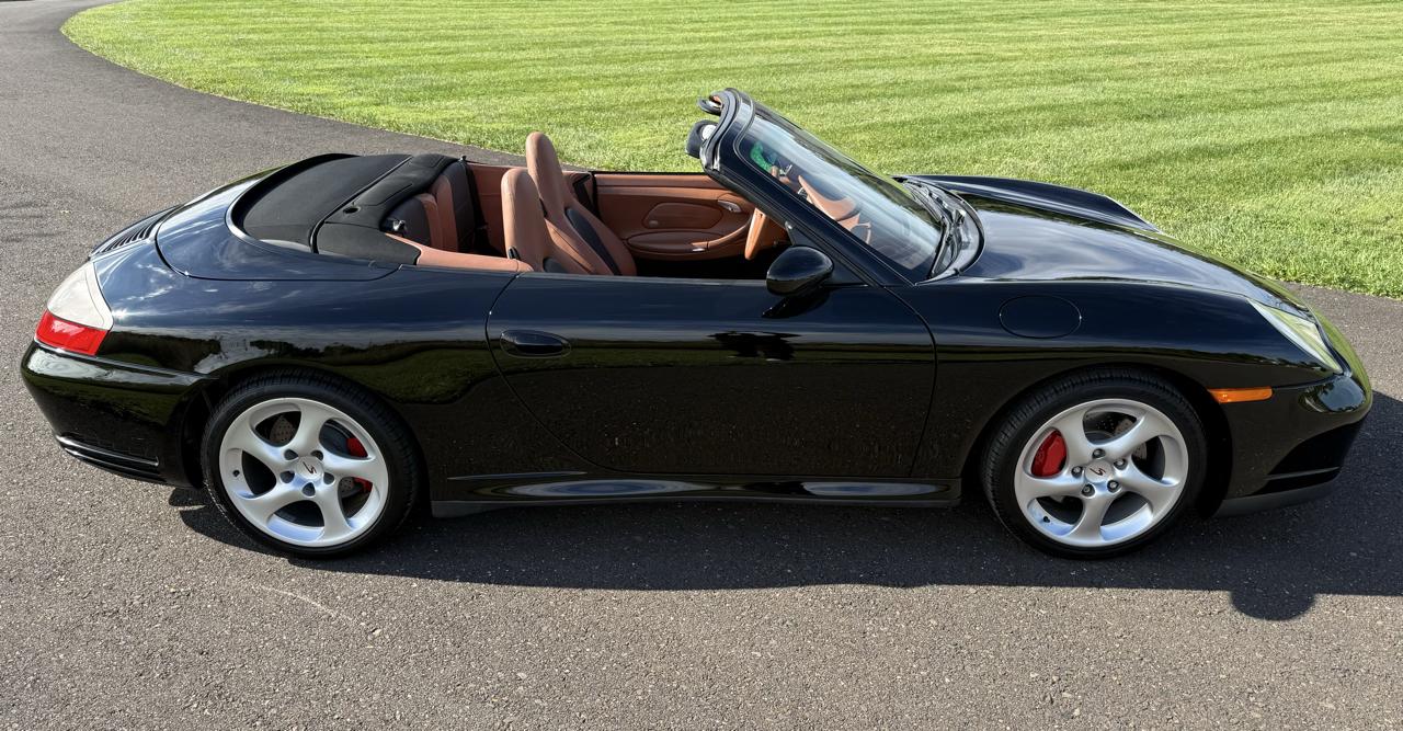 Porsche 911 2dr Cabriolet Carrera 4S 2004