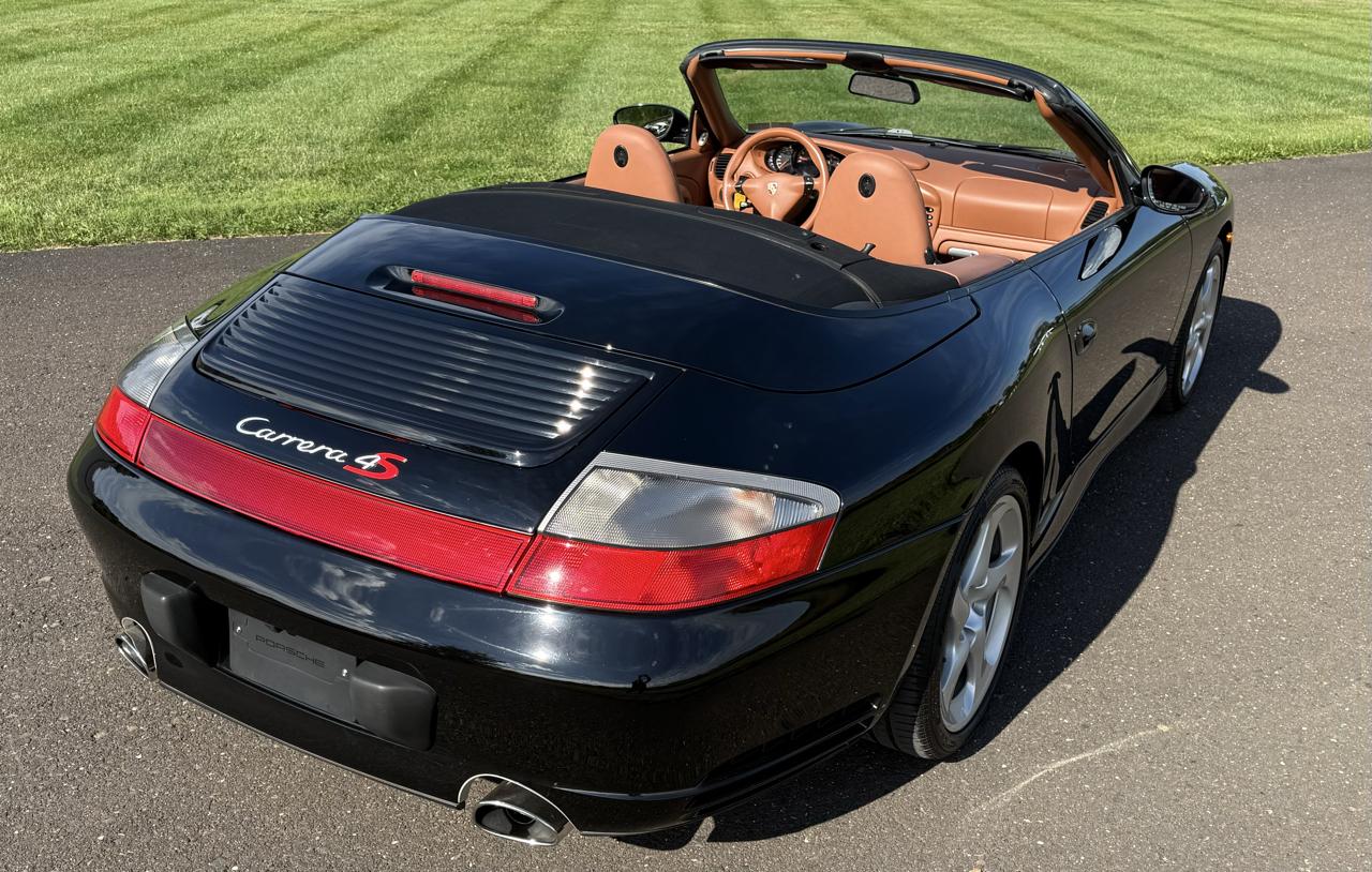 Porsche 911 2dr Cabriolet Carrera 4S 2004