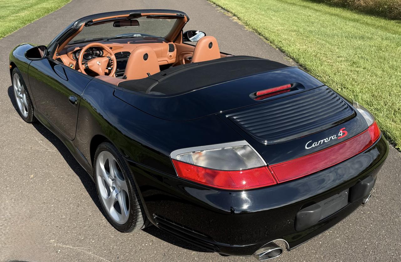 Porsche 911 2dr Cabriolet Carrera 4S 2004