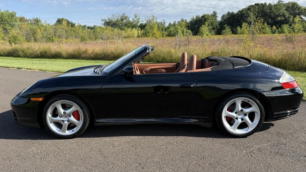 Porsche 911 2dr Cabriolet Carrera 4S 2004