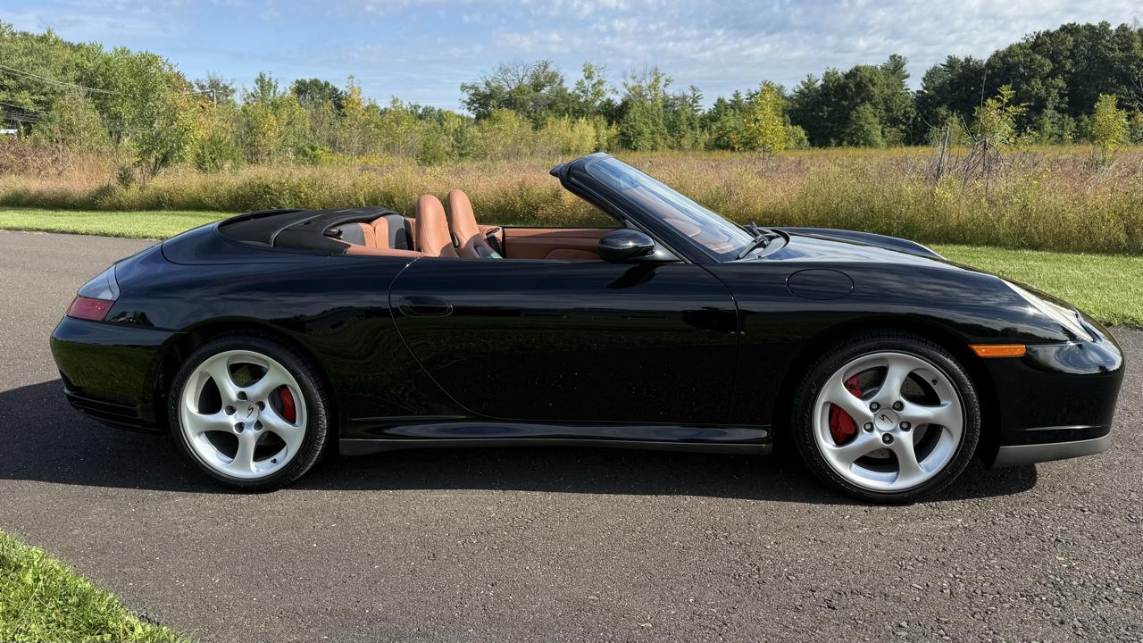 Porsche 911 2dr Cabriolet Carrera 4S 2004